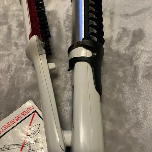 White and Pink Hair Styling Tool - Picture 11 of 15